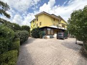 Casa indipendente con giardino in via martiri di...