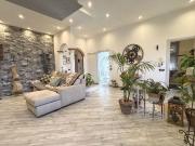 Casa indipendente con giardino in via nave 4, Sarzana