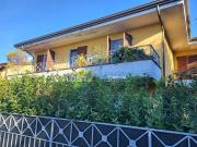 Casa indipendente con giardino in via san leonardo 70, Massa