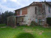 Casa indipendente con giardino in via sant'angelo, Lucca