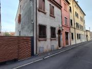 Casa indipendente con giardino in via toti, Rovigo