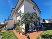 Casa indipendente con giardino, Massa marina di