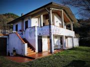 Casa indipendente con vista panoramica con terreno
