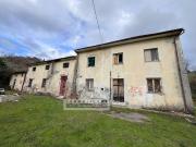 Casa indipendente da ristrutturare a Massarosa
