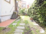 casa bifamiliare in vendita a Viareggio, Campo...