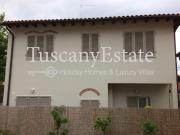 Casa Indipendente in Affitto a Pietrasanta Marina Di...