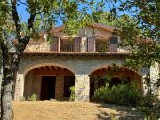 Casa indipendente in pietra sopra il Lago Trasimeno...