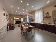 Casa indipendente in vendita a Aci Catena CT