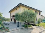 Casa indipendente in vendita a Altopascio LU