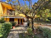 Casa indipendente in vendita a Bacchereto, Carmignano