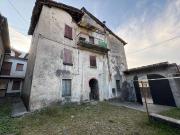 Casa indipendente in vendita a Ballabio LC