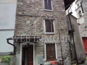 Casa indipendente in vendita a Buglio in Monte via...