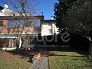 Casa indipendente in vendita a Buttrio via Roma