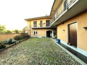 Casa indipendente in vendita a Cadrezzate con Osmate VA