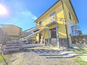 Casa indipendente in vendita a Camaiore LU