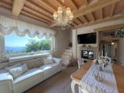 Casa indipendente in vendita a Camaiore LU