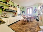 Casa indipendente in vendita a Campi Bisenzio FI