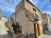 Casa indipendente in vendita a Canicattì via Carlo...