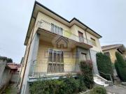 Casa indipendente in vendita a Canneto sull'Oglio MN