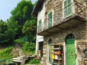 Casa indipendente in vendita a Caprezzo VB