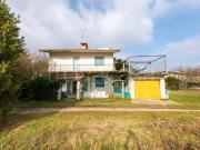 Casa indipendente in vendita a Capriva del Friuli via...