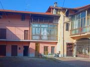 Casa indipendente in vendita a Carnago vicolo Chiuso, 5