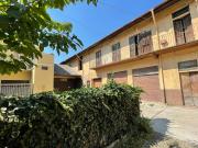 Casa indipendente in vendita a Caronno Pertusella VA