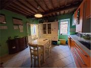 Casa indipendente in vendita a Carrara