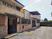 Casa indipendente in vendita a Casapesenna CE