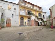 Casa indipendente in vendita a Caserta CE