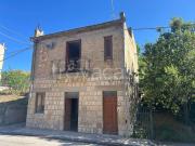 Casa indipendente in vendita a Castellana Sicula via...