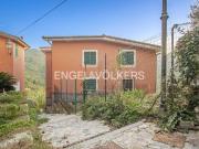 Casa indipendente in vendita a Castiglione Chiavarese GE