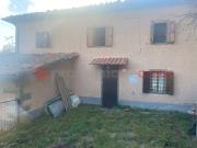 Casa indipendente in vendita a Castiglione di Garfagnana LU