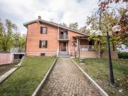 Casa indipendente in vendita a Collecchio PR
