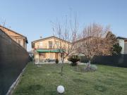 Casa indipendente in vendita a Desenzano Del Garda
