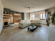 Casa indipendente in vendita a Drena via Giovanni Segantini