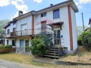 Casa indipendente in vendita a Endine Gaiano