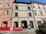 Casa indipendente in vendita a Esanatoglia MC