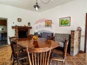 Casa indipendente in vendita a Fabriano AN