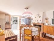 Casa indipendente in vendita a Fabriano AN