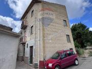 Casa indipendente in vendita a Falciano del Massico CE