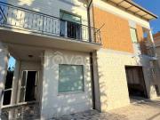 Casa indipendente in vendita a Fermo