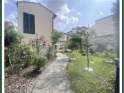 Casa indipendente in vendita a Firenze piazza Pompeo...