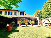 Casa indipendente in vendita a Firenze via di...