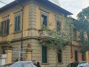 Casa indipendente in vendita a Firenze via Gherardo...