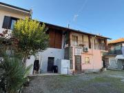 Casa indipendente in vendita a Lainate MI