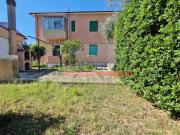 Casa indipendente in vendita a Livorno via Guadalajara,...