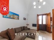 Casa indipendente in vendita a Lizzanello via La...