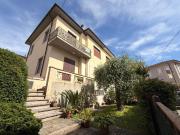 Casa indipendente in vendita a Lucca