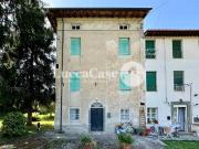Casa indipendente in vendita a Lucca LU